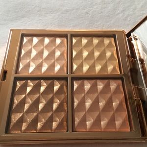 Laura Mercier Magic Hour Face Illuminator Palette